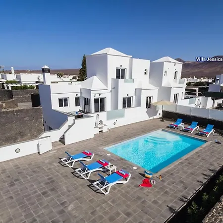Villa Pebbles By