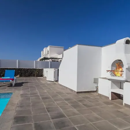 Pebbles By Villa Playa Blanca (Lanzarote)